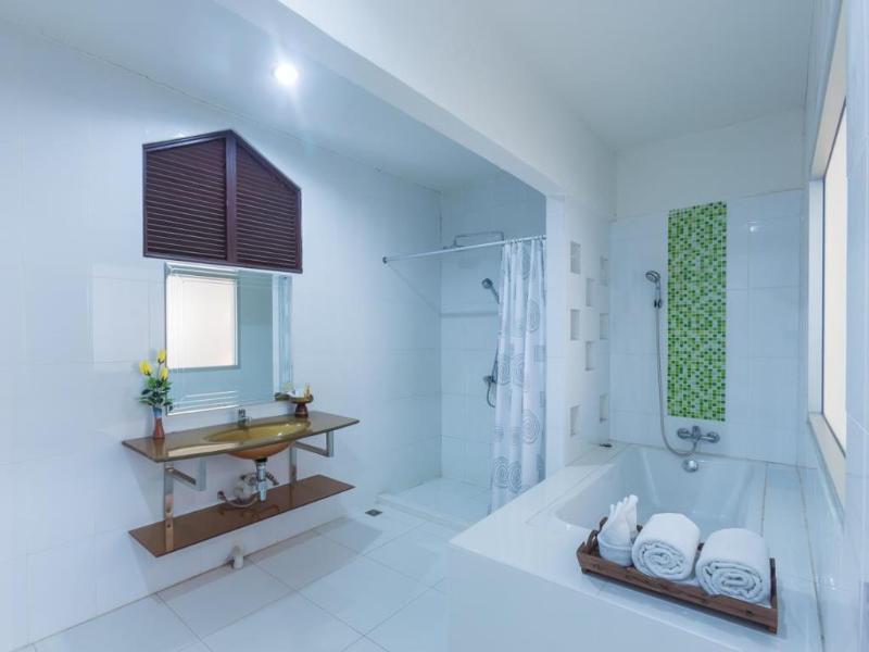 Bua Raya Hotel Chiang Mai Bagian luar foto